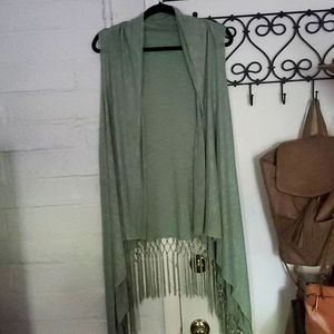 Sleeveless Cardigan boho style with fringe